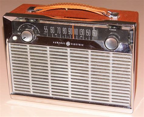Vintage General Electric Transistor Radio Model P 780e Am Band 8