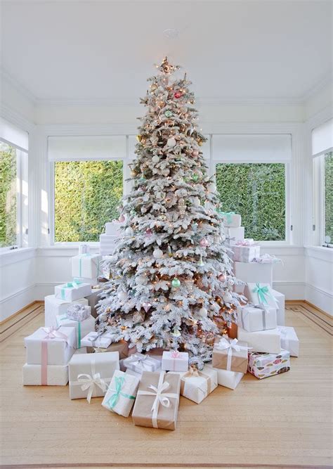 60 Festive Ways To Make A Statement With Your Christmas Tree Cool