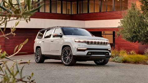 Explore the all new 2022 wagoneer and grand wagoneer suvs by jeep canada that deliver an impressive towing capacity and live up to their off road legacy. The 2022 Jeep Grand Wagoneer Is Only Hurt by Its Looks