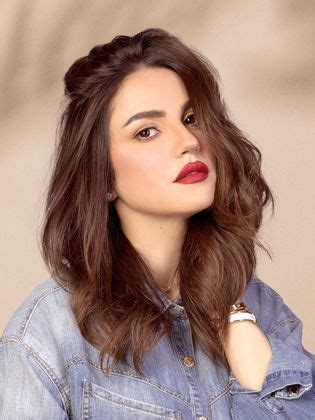 تنصب هذه الحروف المبتدأ ويسمى اسمها، وترفع الخبر ويسمى خبرها (أي أن عملها عكس عمل كان وأخواتها). هنا شيحة واخواتها : حلا شيحة تنشر صورة ابنتها بالخمار على ...