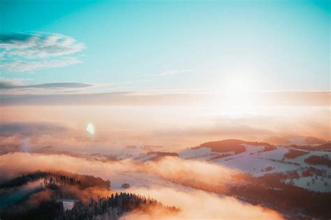 Beautiful Sunset Over The Foggy Mountains Scenery Free Stock Photo | picjumbo
