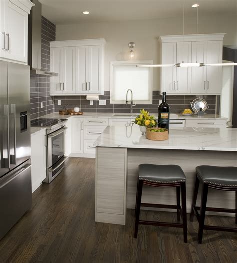 Ideas that will make you swoon in 2020. Midwest Modern Kitchen - Crystal Cabinets