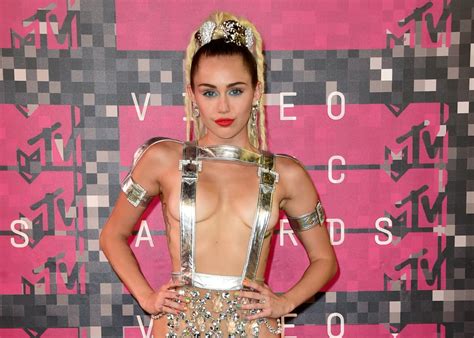 Miley Cyrus Hair Mtv Vmas 2015 Popsugar Beauty