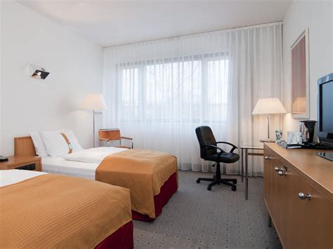 This hotel has 4 meeting rooms available for events. Berlin Holiday Inn Berlin City-West Germany, Europe Stop ...