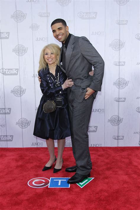 Nicki minaj's father robert maraj has died aged 64, but how did he die? Drake Says His Mom Thought He and Nicki Minaj REALLY Got ...