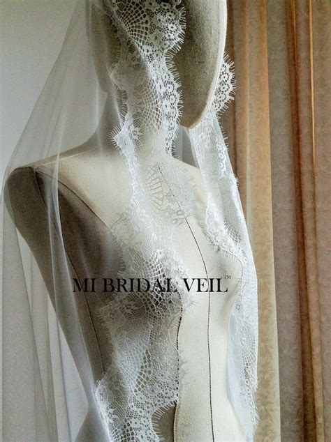 Chantilly Lace Veil Lace Wedding Veil In Waltz Length Etsy