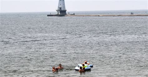 Ludington Girl 14 Dies After Drowning In Lake Michigan