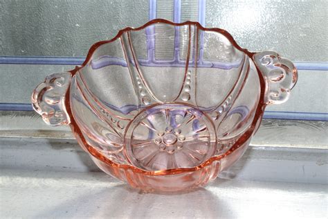 Pink Depression Glass Deep Handled Bowl Oyster And Pearl Vintage S