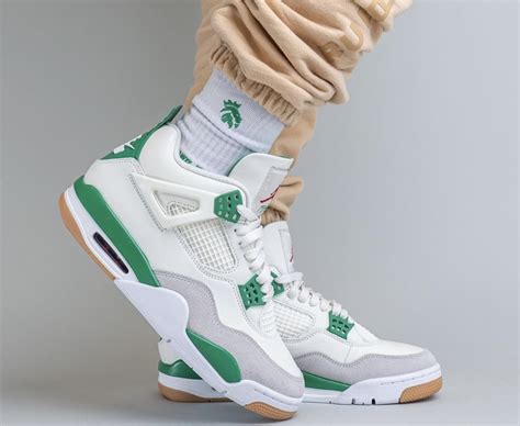 On Feet Images Of The Nike Sb X Air Jordan 4 Pine Green Vibeant