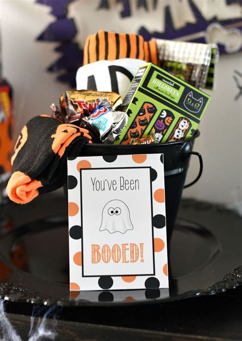 20 Halloween Boo Ideas For Booing Your Neighbors Halloween T