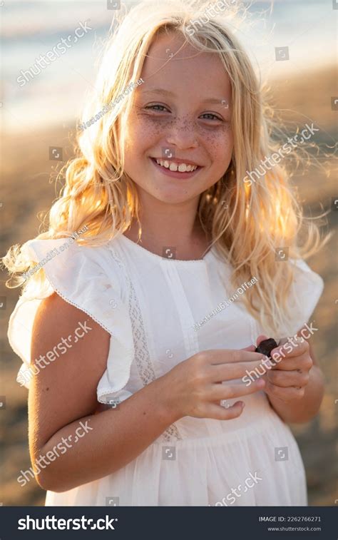 European Blond Girl Images Stock Photos Vectors Shutterstock