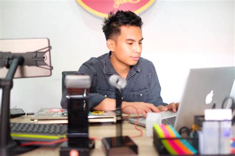 Seperti diketahui, sinetron ikatan cinta memang saat jadi tontonan yang banyak disukai oleh masyarakat indonesia. Niko "Okin" Al-Hakim Memberikan Tips dan Masukan Untuk ...