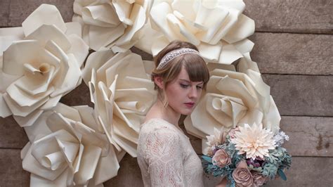 From our simple yet elegant diy wedding decorations, to our complete range of wedding reception and ceremony decorations, you'll be sure to find something that both you and your guests will love! 6 gorgeous ways to use DIY paper flowers for your wedding ...