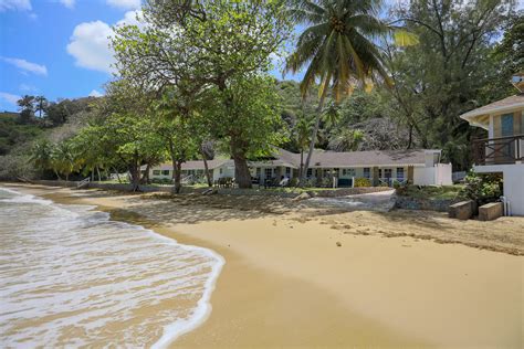 The accommodation is located 5 minutes' walk from the centre of speyside. Blue Waters Inn, Tobago - the myTobago Guide