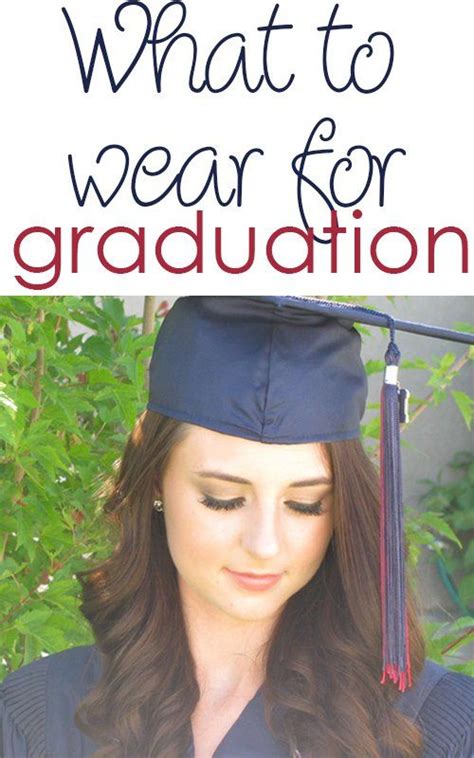 Graduation picture hairstyle black, graduation picture hairstyles, graduation picture hairstyles for naturally curly hair, graduation pictures, graduation face slimming medium haircut ideas via www.becomegorgeous.com. What To Wear For Graduation | Graduation ideas, Graduation ...