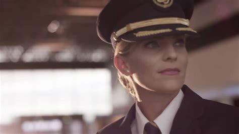 Captain Ashley Klinger On Pilot Life At Emirates Youtube