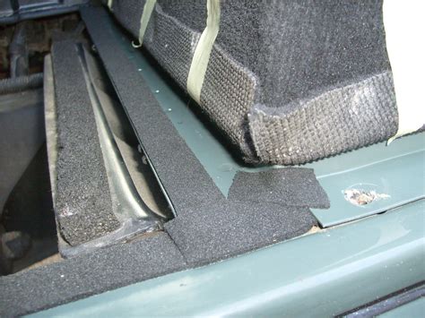 Als ausrede nehmen meine eltern übrigens das der teppich zuteuer wahr weil es ein 500€ vorwerk teppich ist was ich auch nachvollziehen kann. Keswick Tours ...: Bodenbleche und Türen abdichten