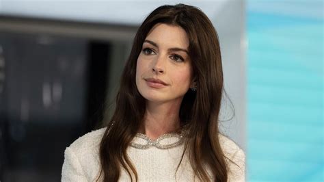 Anne Hathaway Reveals Why She Is Choosy About Her Roles Youtube