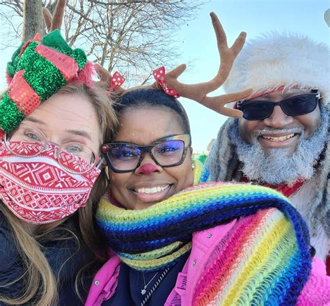 Why a Christmas Day gift-giving caravan is ‘the most Jewish thing