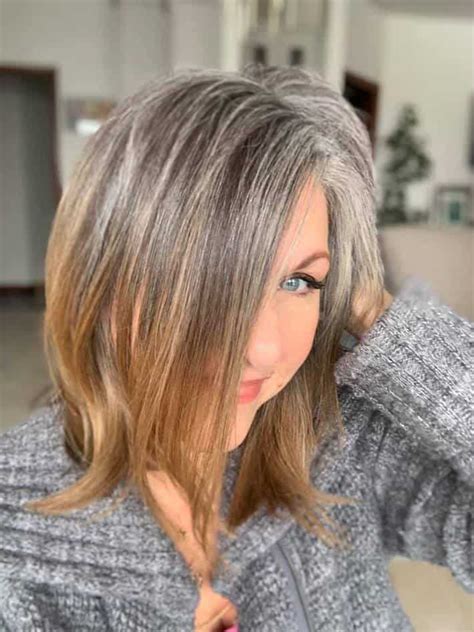 Growing Out Gray Hair 10 Ways To Go Gray Gray Hair Growing Out Gray Hair Highlights