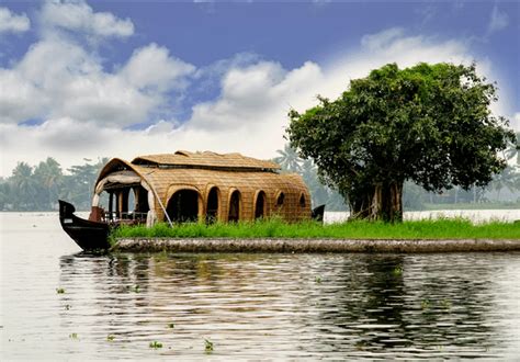 5 Nights 6 Days Kerala Honeymoon Package With Houseboat Stay