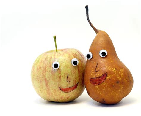 Paar Van Vruchten Apple En Peer Met Grote Ogen Stock Afbeelding Image