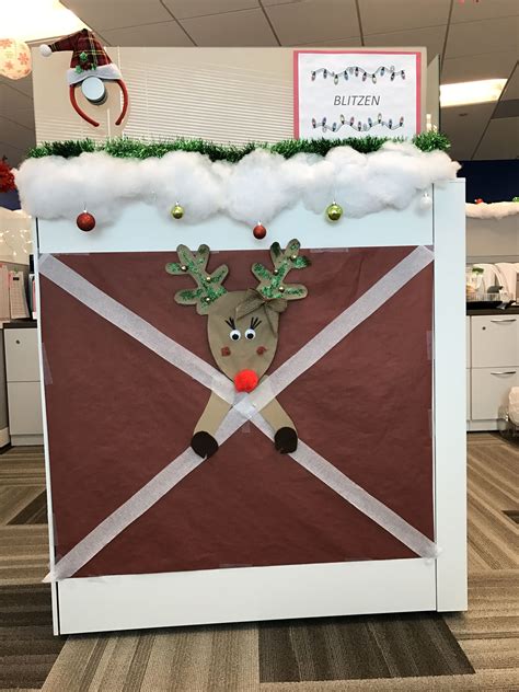 Reindeer Stable For Cubicle Christmas Cubicle Decorations Office