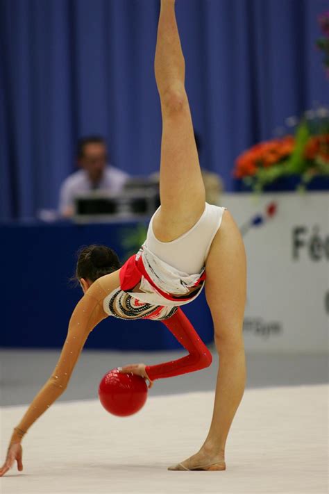 Hd Rhythmic Gymnastics Picture Gymnastics Pictures Gymnastics Photos