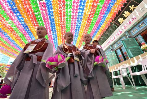 Buddhist monks are those who take it upon themselves to live a life entirely devoted to this goal. Children in Seoul learn to become Buddhist monks