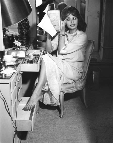 Sophia Loren Feet 14 Images Celebrity