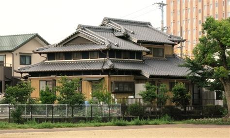 Japanese people, the ethnic group that identifies with japan through culture or ancestry Japan Houses - A Look at Current and Traditional Japanese ...