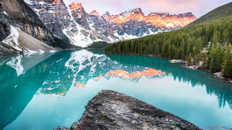 Обои озеро Морейн горы Moraine Lake Banff Canada Mountains Forest
