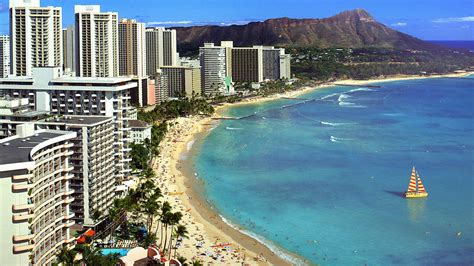Hawaii Diamond Head And Waikiki Beach Wallpaper Preview