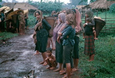 Vietnamese Slum Women Telegraph