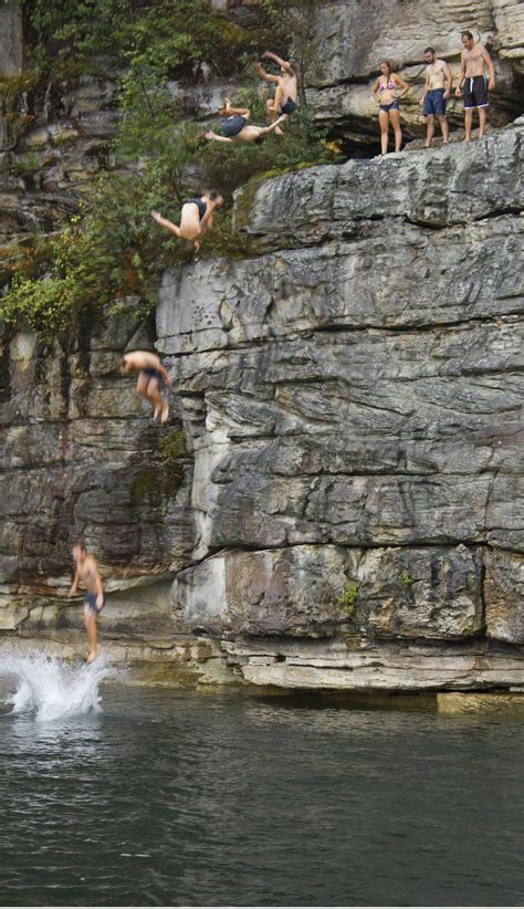 Cliff Jumping Burst Shot In The New River Gorge Wv Oc 1492 X 2589