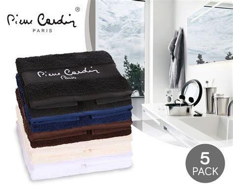 Visionary and revolutionary couturier, pierre cardin explores the universe of. 5-Pack Hotelkwaliteit Handdoeken Van Pierre Cardin ...