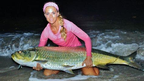 Darcie Arahill Hot Fisherwoman Photos Video
