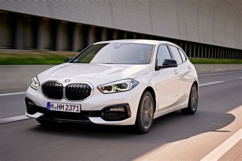 Bmw 1 Series Hatchback Review Pictures Carbuyer