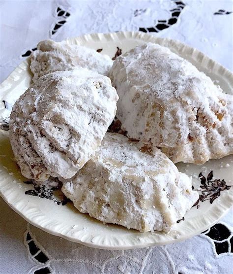 1 cup finely ground walnuts (approx.) cream butter , 1/2 cup sugar. Easy Croatian Cookies : Croatian Cooking: How To Make ...