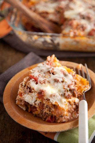 Return meat to pan and add oregano, basil, salt and pepper. Paula Deen Lasagna | Food network recipes, Paula deen ...