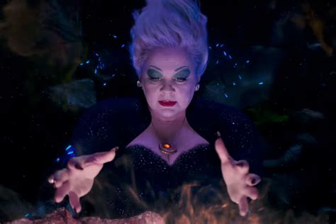 the little mermaid strikes a deal with ursula in new live action footage news digging