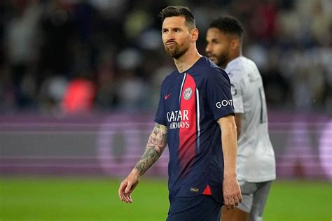 Paris Saint Germain Clermont Messi Y Ramos Tienen Triste Fin En El Psg Con Derrota En Su