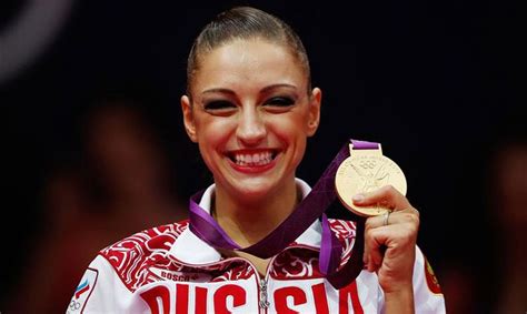 .аверина завоевала серебряную медаль в индивидуальном многоборье по художественной гимнастике на олимпийских играх в токио, передает «матч тв». Евгения Канаева | Художественная гимнастика