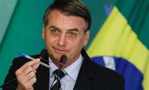 Bolsonaro Renova Concessão Da Globo Por Mais 15 Anos