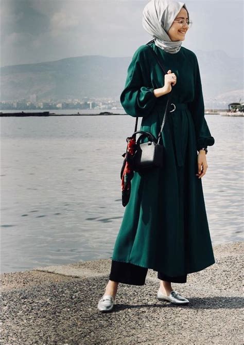 Emerald is a color that is a shade of green. Inspirasi Warna Emerald Green yang Membuat Penampilan Kamu ...