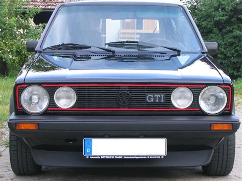 De productie is vanaf mei 1983 tot en met. Golf 1 GTI Pirelli W64