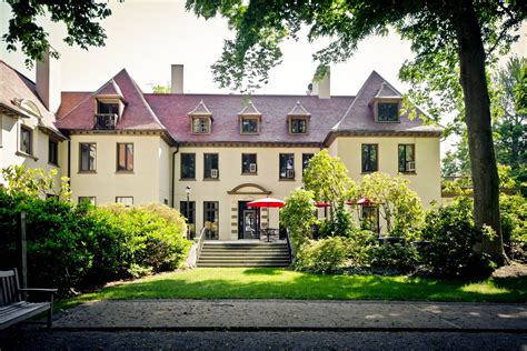 The Mansion at Rosemont - Bryn Mawr | A Place for Mom