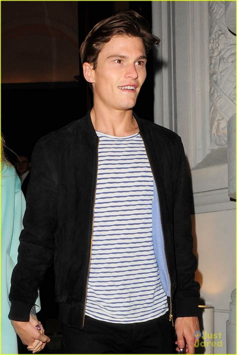 Pixie Lott Shares Late Night Dinner With Oliver Cheshire After Nasty