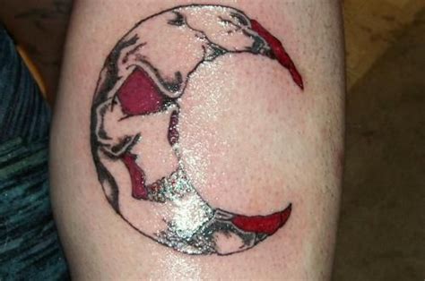 Moon tattoo reminds us of the consistency of all life when it is constantly changing. Pin on Skull Moon Tattoo