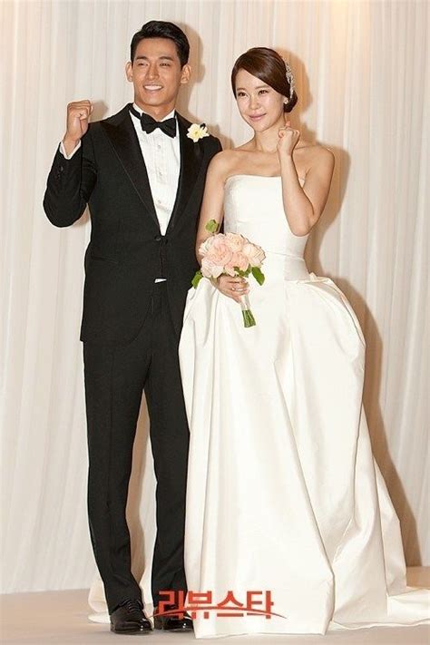 The 10 Best South Korean Celebrity Bride And Groom Wedding Ensembles Of